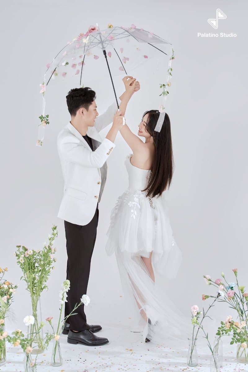 Ảnh cưới mẫu trong album thiệp online